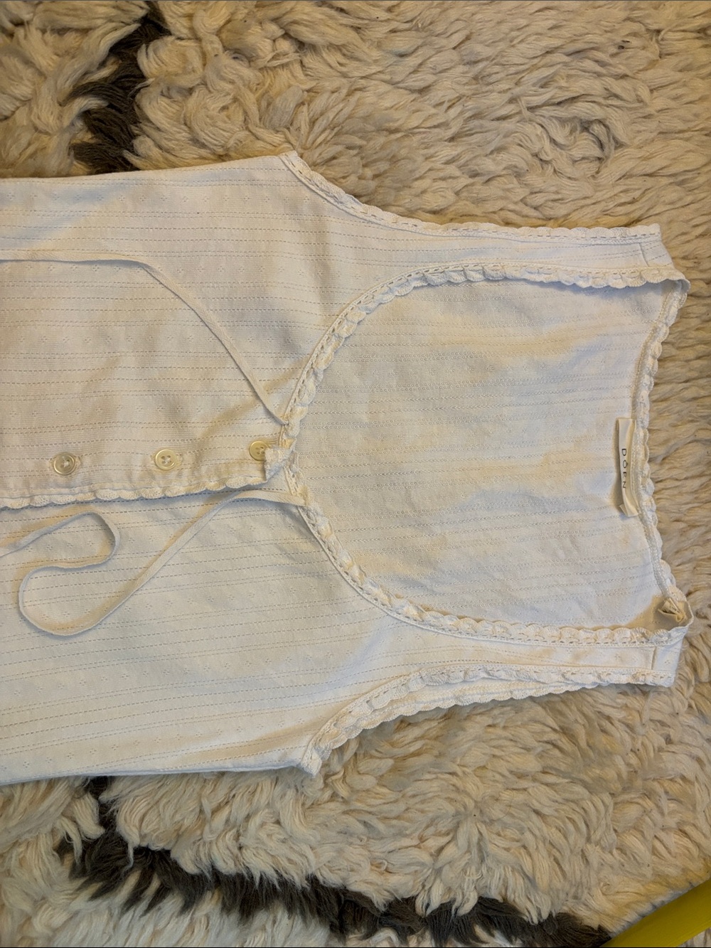 Doen White Button-Front Ribbed Tank Top - Picture 13 of 14